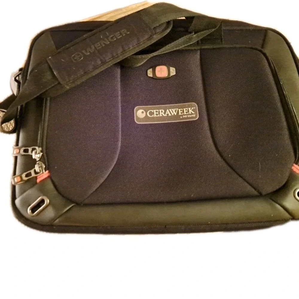 Swiss Gear Wenger Mainframe 16